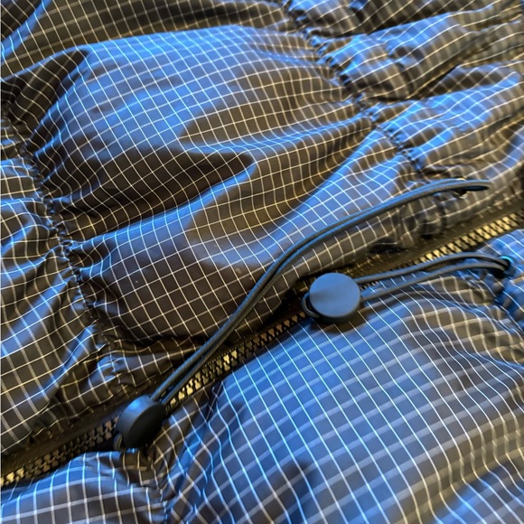 Nike Sportswear Windpuffer is a high-performance, stylish outerwear!! - Picture 11 of 11